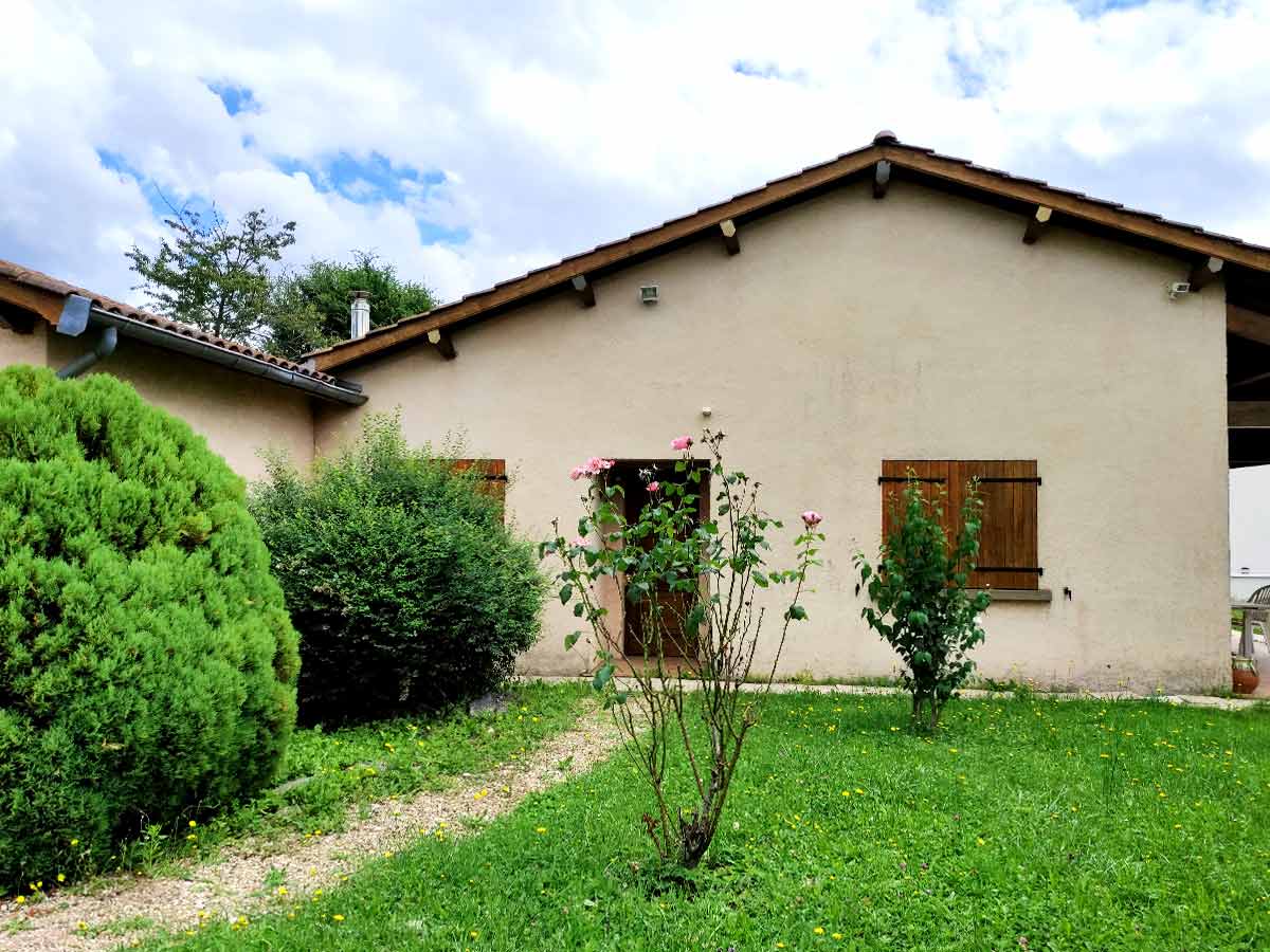 Maison avant isolation extérieure à Morancé