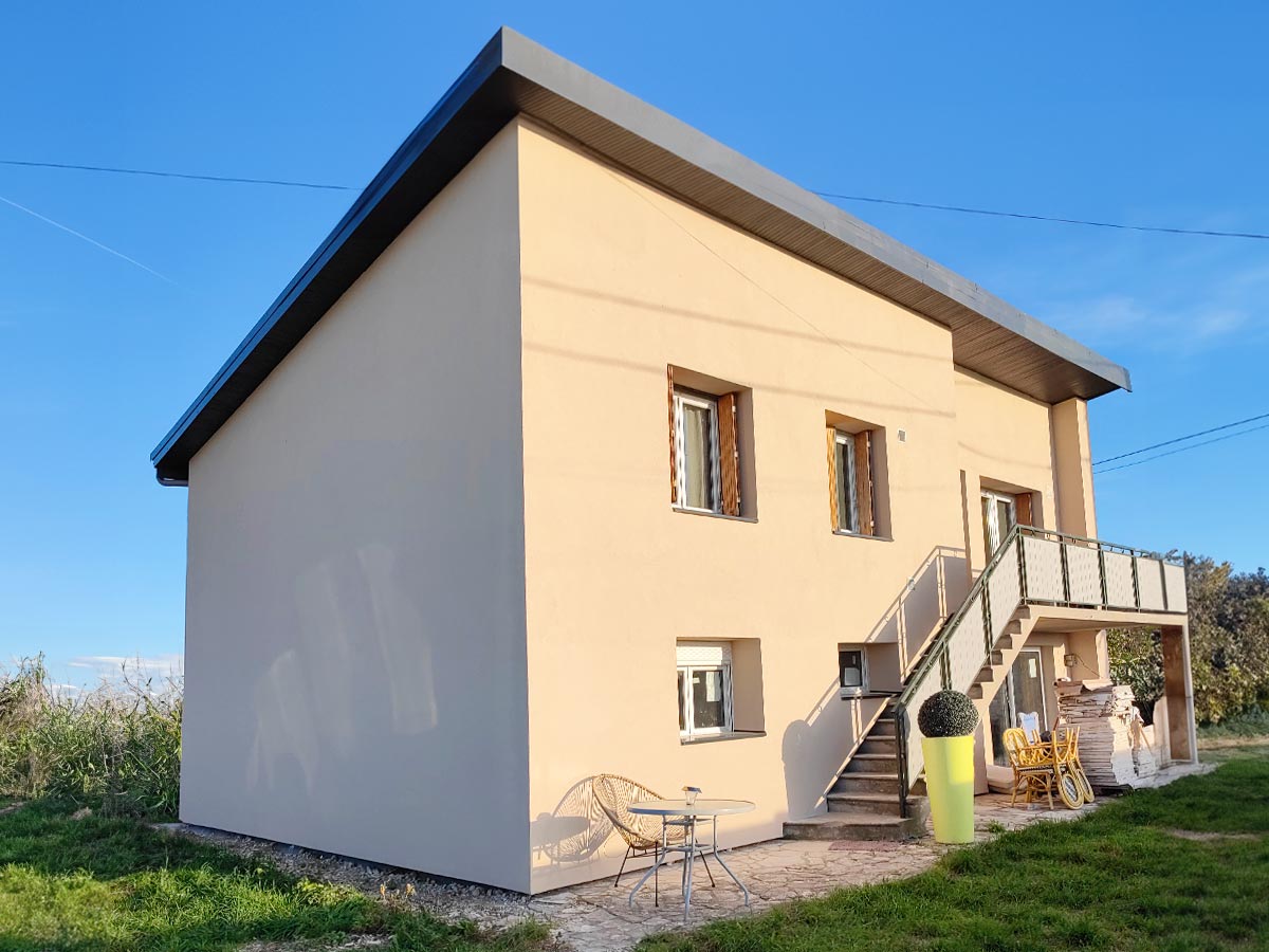 Isolation extérieure d’une maison à Nyvroz